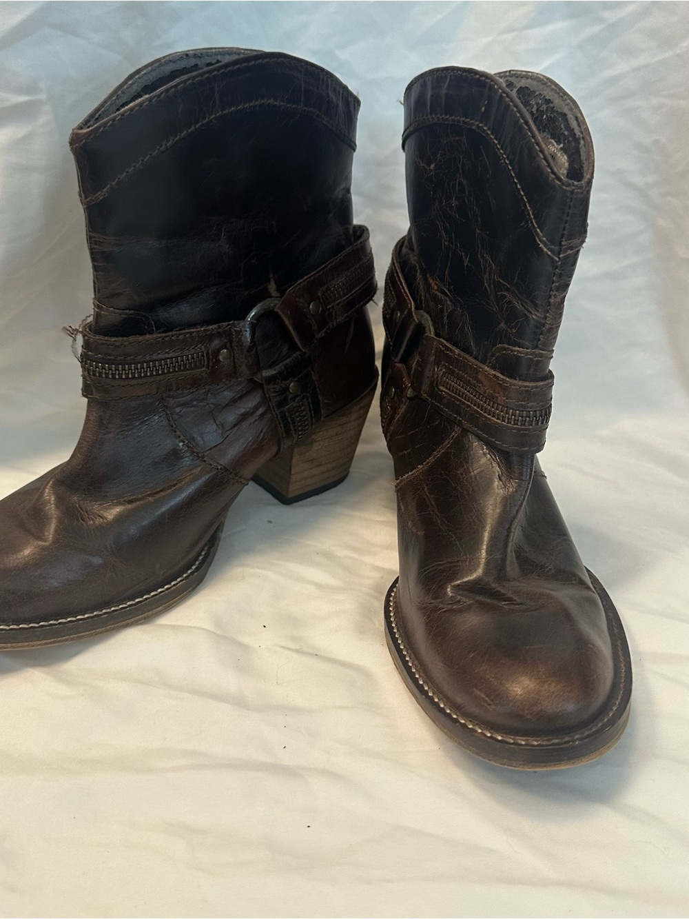 dingo Dark Brown Leather Ankle Boots with Buckle Strap 7.5